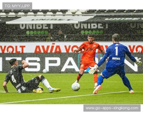 费耶诺德中场补强引关注