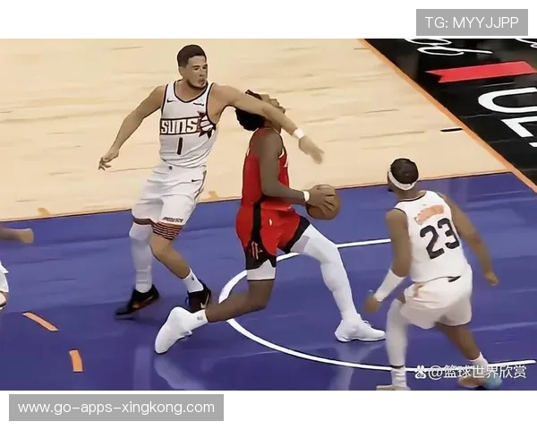 布克与狄龙组合成太阳新核，攻防两端皆受益